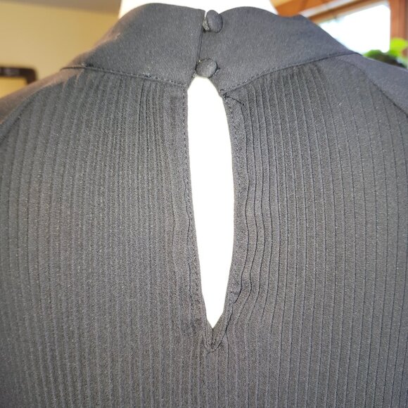 Vince Camuto  High Neck Pleated Black Georgette Crepe L/S Tunic Blouse - Picture 8 of 10